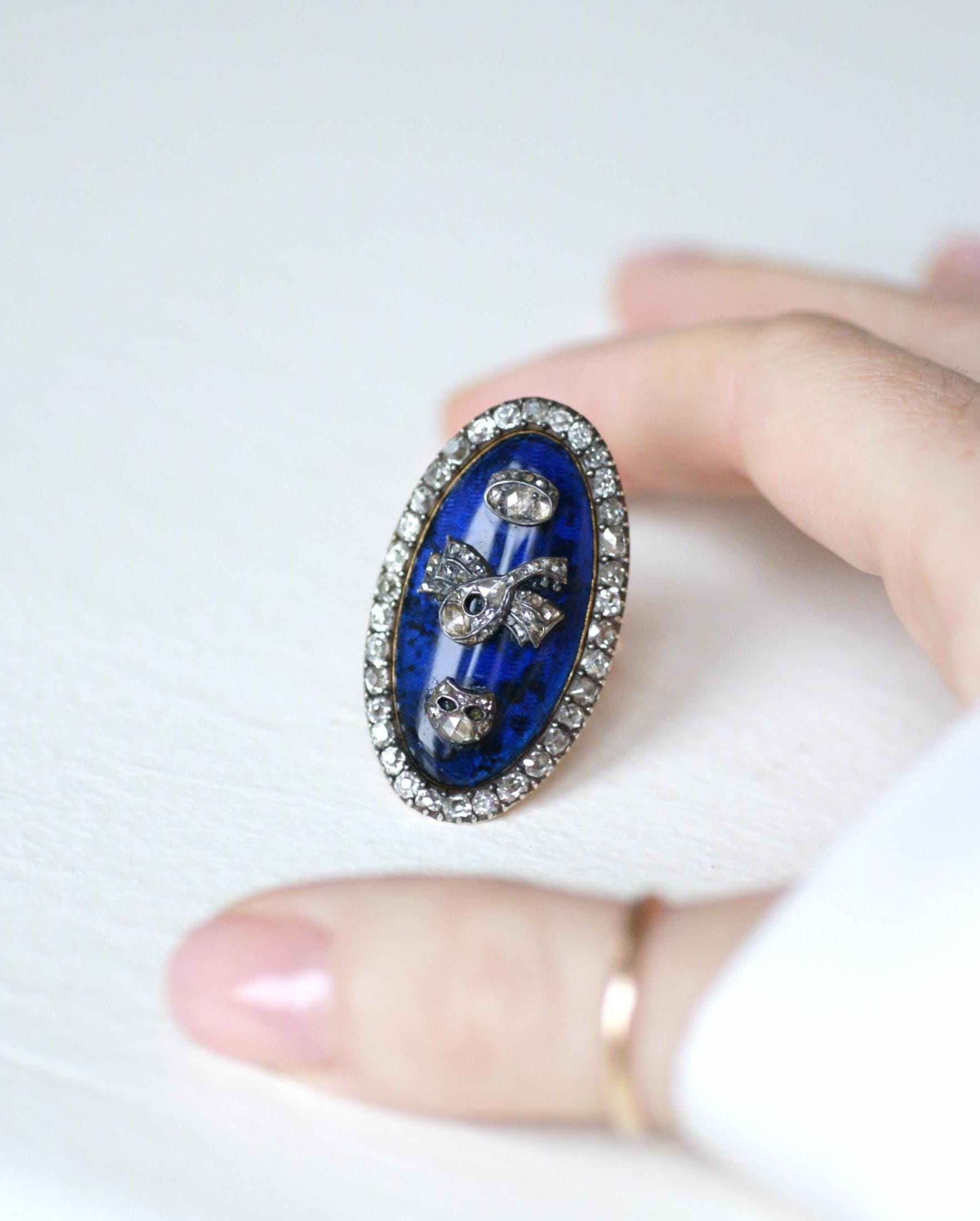 Bague navette en or rose et argent avec diamants et émail bleu