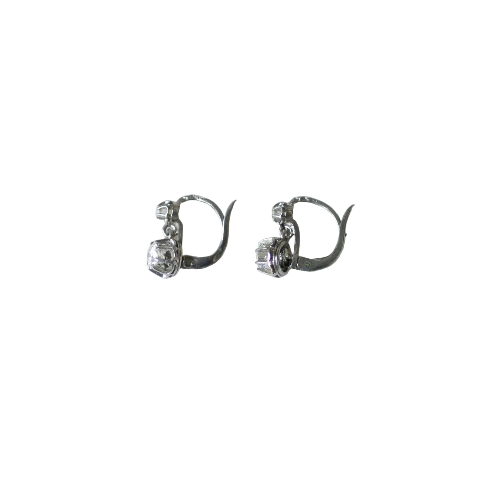 Boucles d'oreilles Dormeuses en platine et diamants