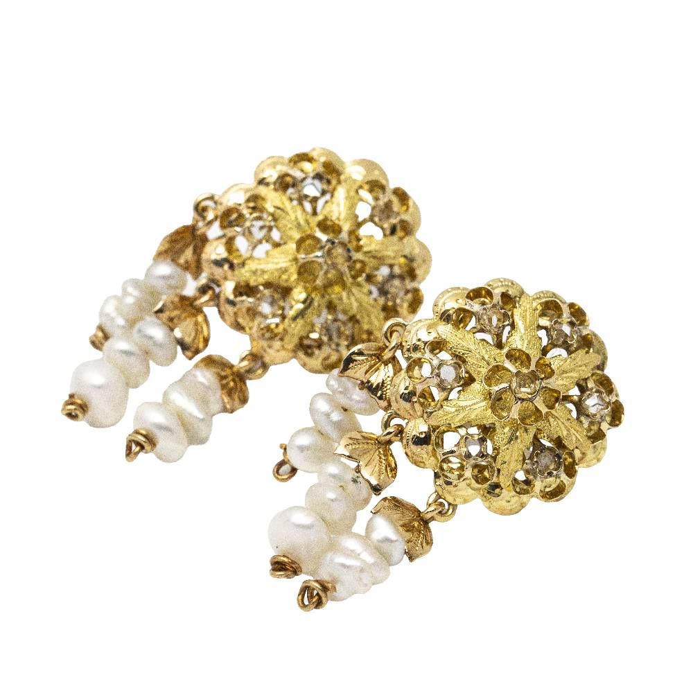 Boucles d'oreilles originales KESHI1900 avec diamants