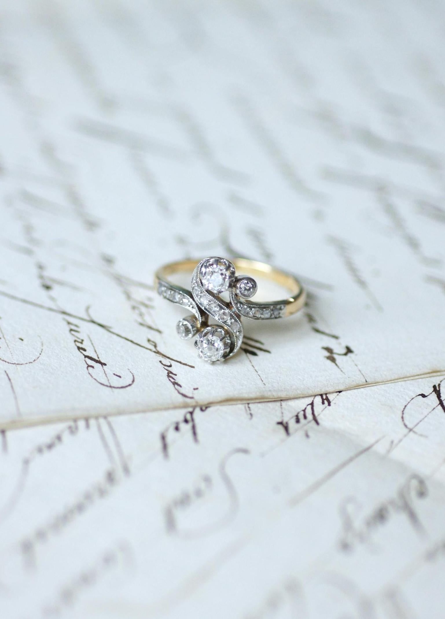 Ring Toi et Moi diamonds 0.55 Ct on Belle Epoque Gold and Platinum