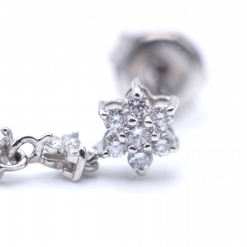 Boucles d'oreilles longues avec Diamant blanc et Diamant noir