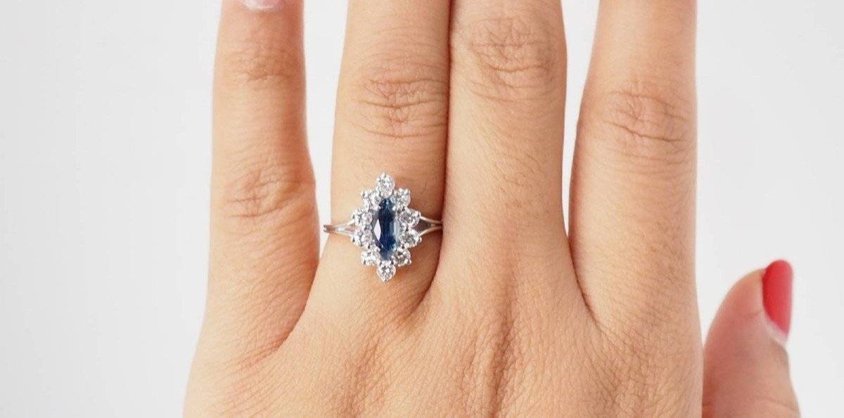 White gold, sapphire and diamond shuttle ring 