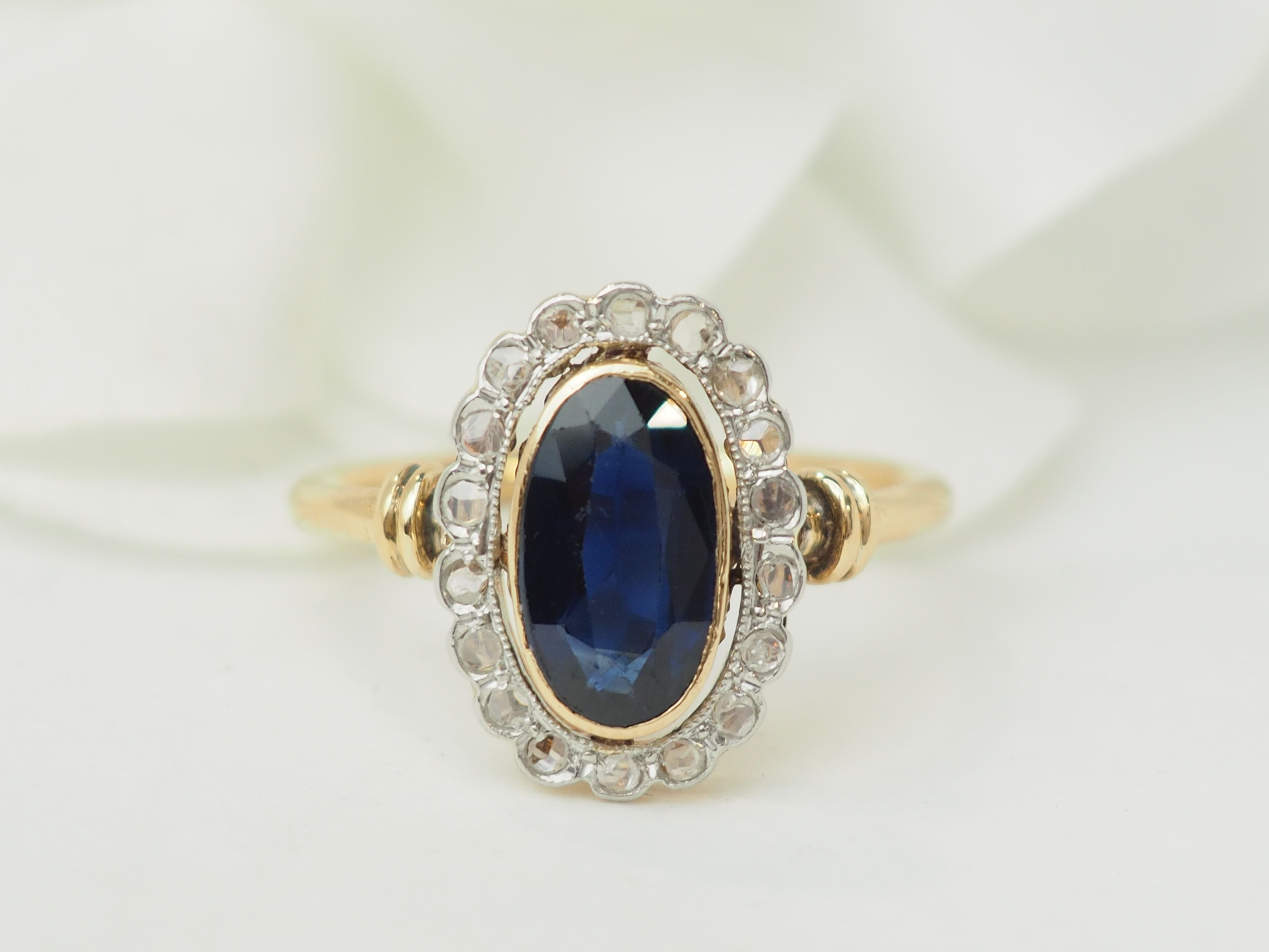 Bague Pompadour en or jaune et diamants