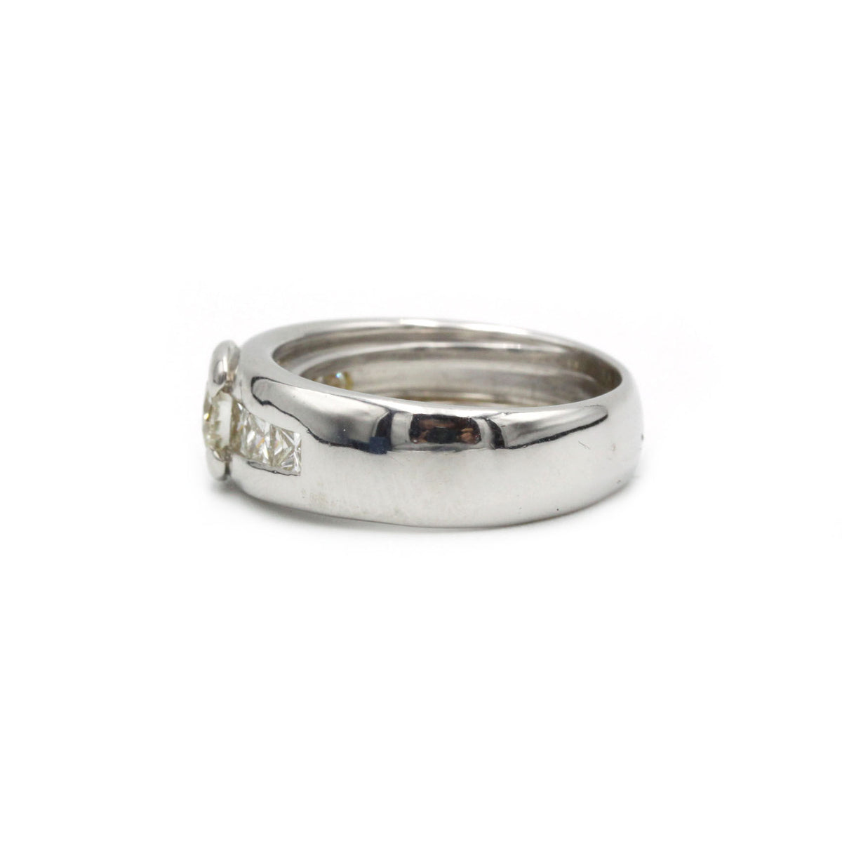 Bague - Or blanc et diamants