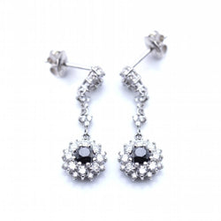 Boucles d'oreilles longues avec Diamant blanc et Diamant noir