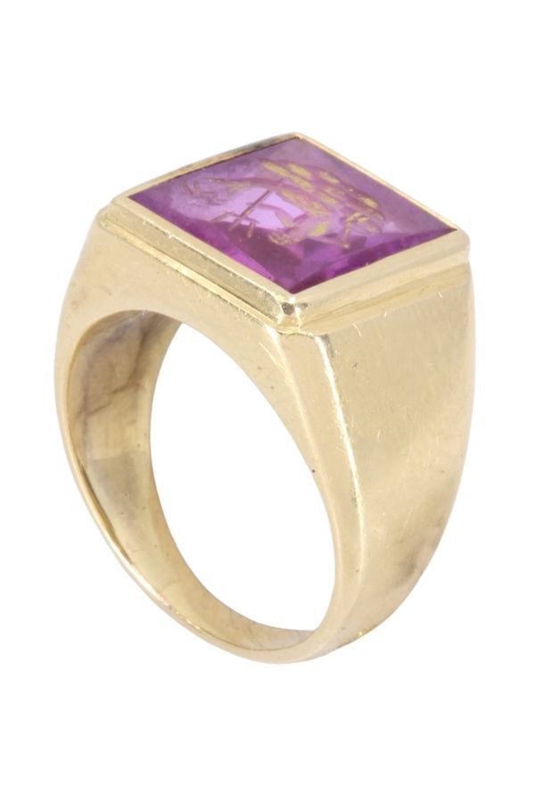 Ring Poseidon intaglio signet ring yellow gold