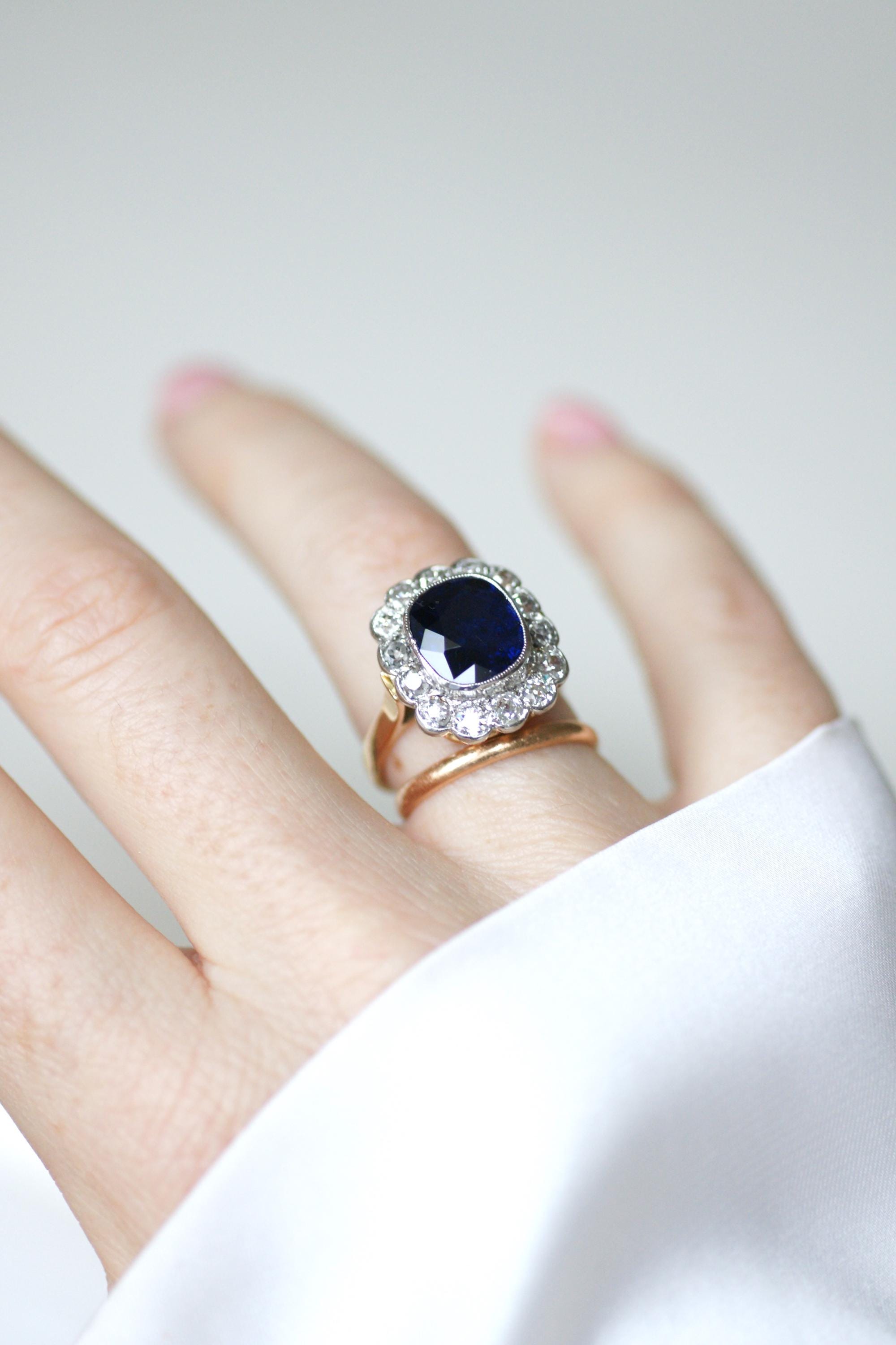 Bague Pompadour Art Déco en or rose et platine avec saphir et diamants