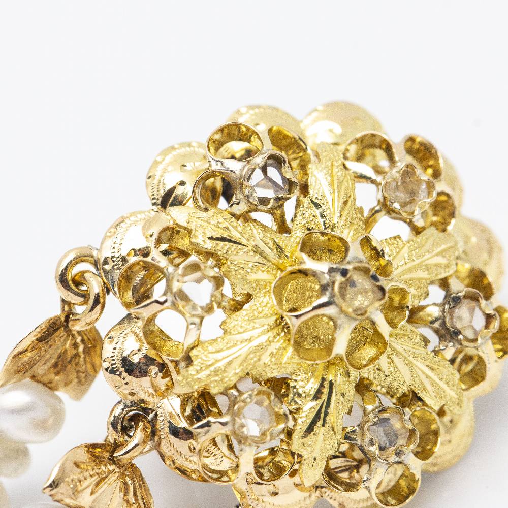 Boucles d'oreilles originales KESHI1900 avec diamants