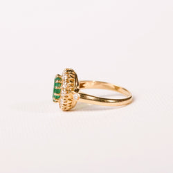 Ring Marguerite en yellow gold, emerald and diamonds