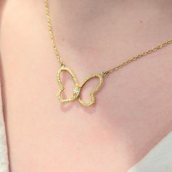 Necklace butterfly in yellow gold and diamond