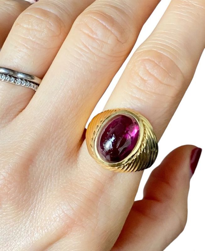Bague, en or jaune 18k et grenat