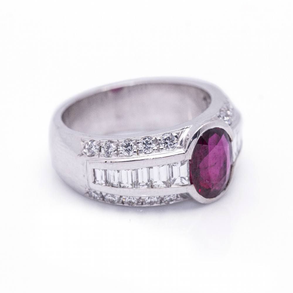 Bague BIRMANIA en or blanc et rubis