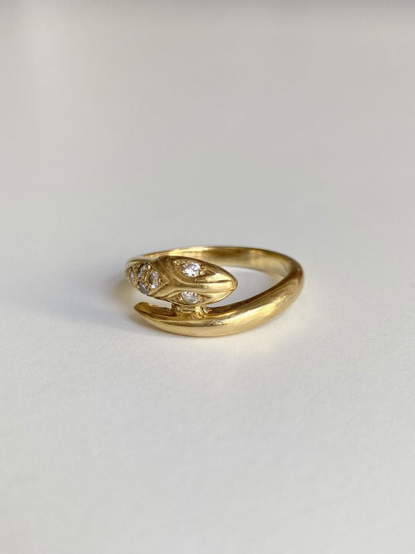 Bague en or jaune 18k en forme de serpent et diamants