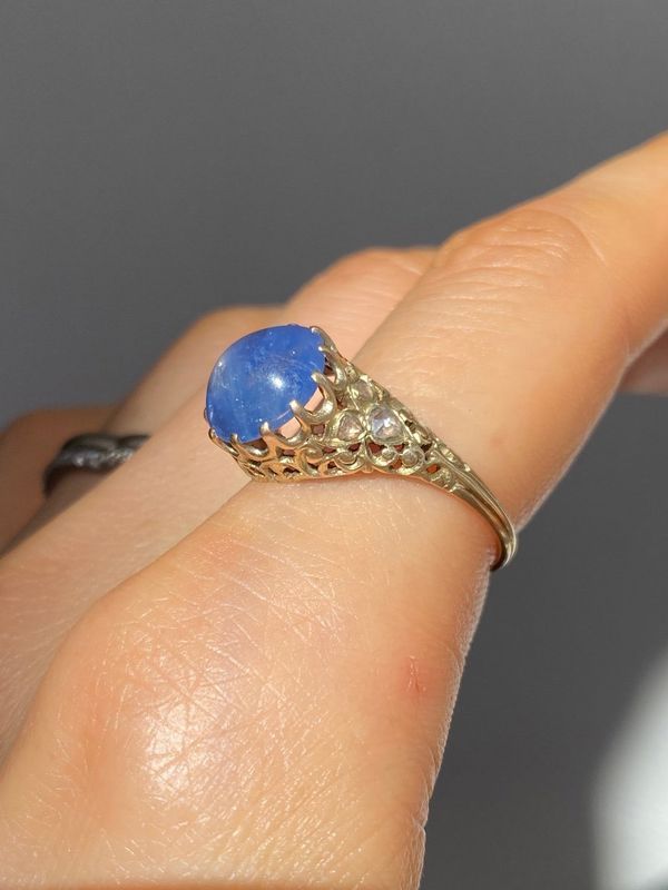 Bague ancienne en or jaune 14k et saphir