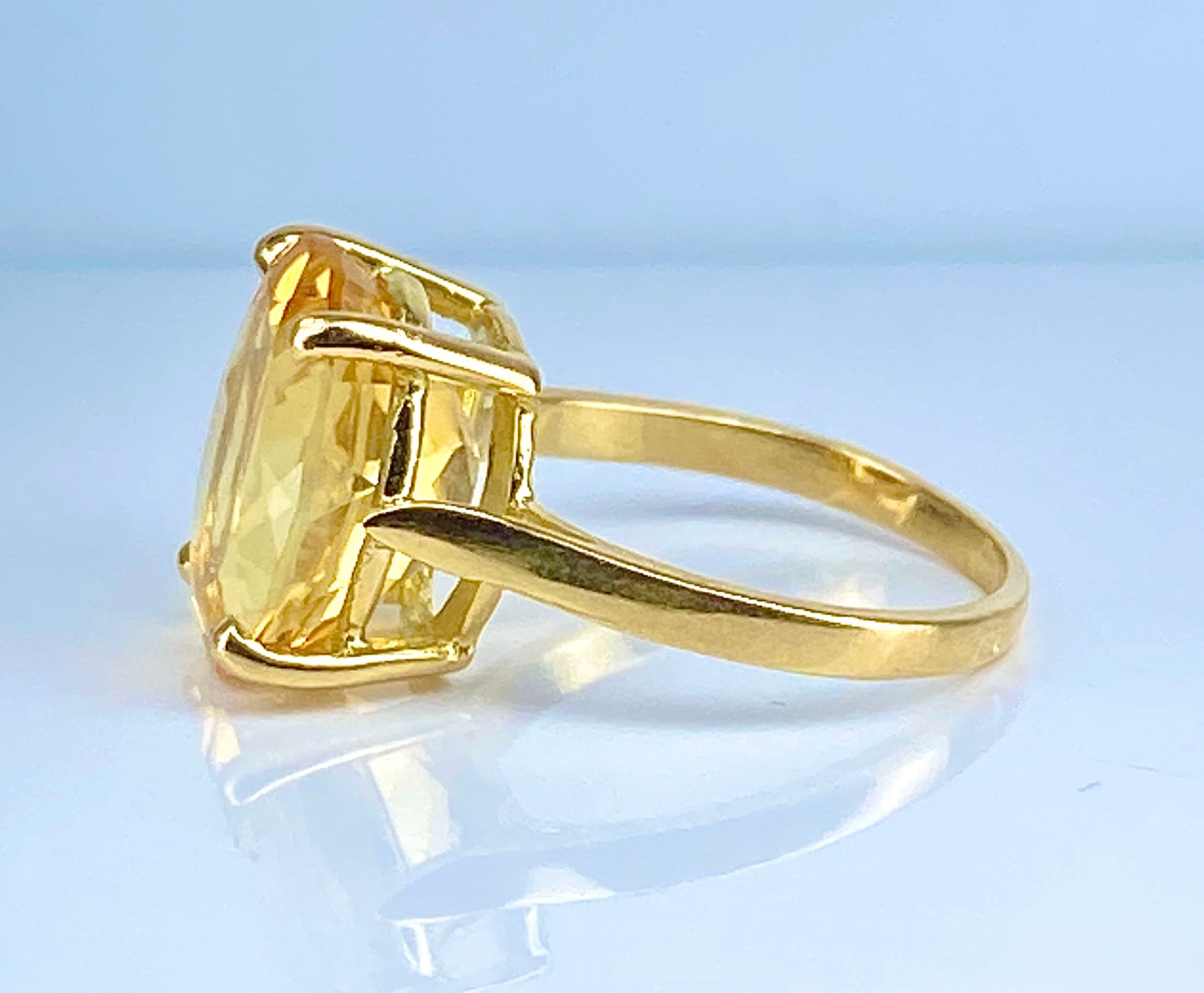 Bague en or jaune 18 carats et citrine