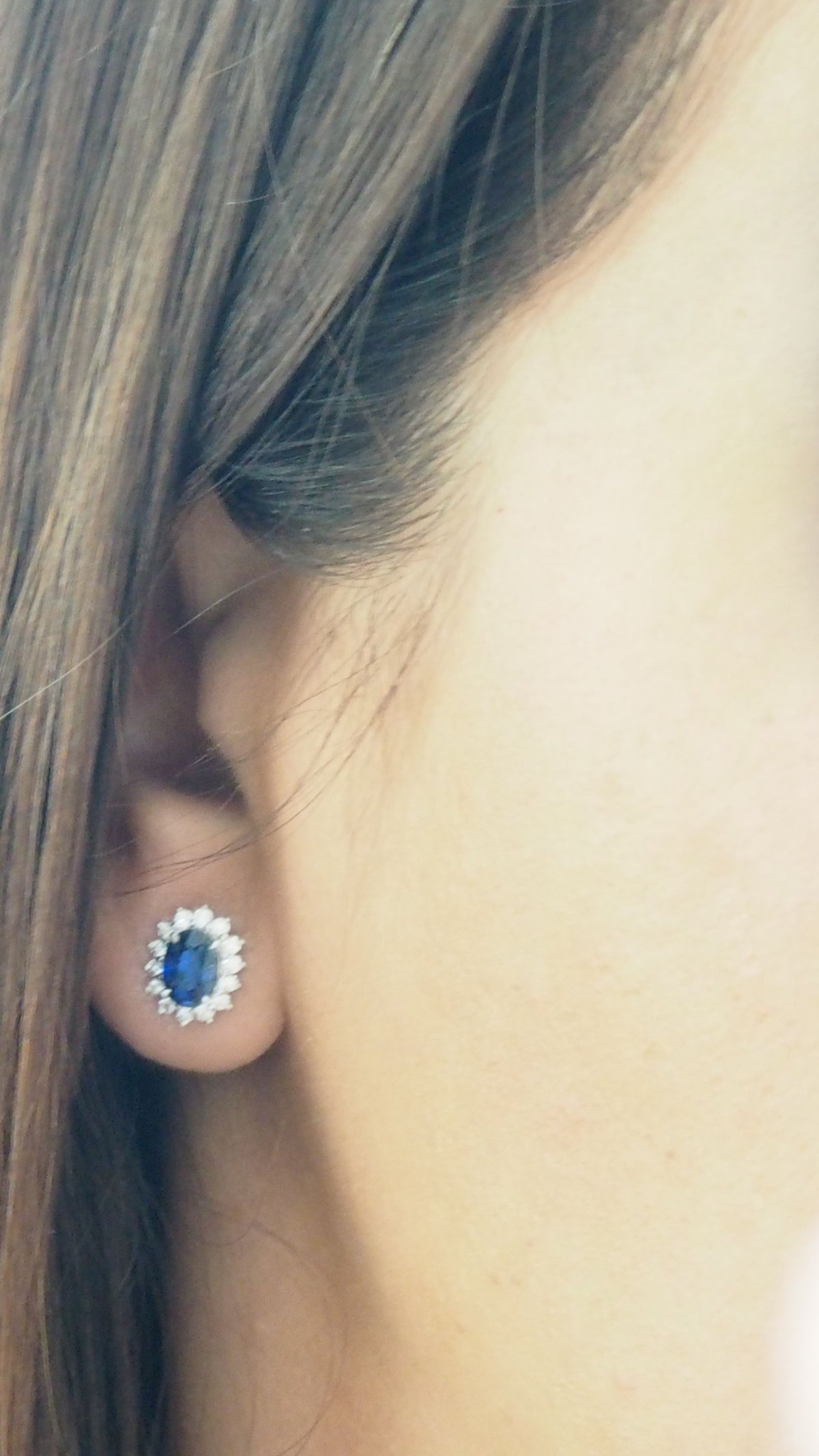Boucles d'oreilles marguerite en or blanc Saphirs et diamants