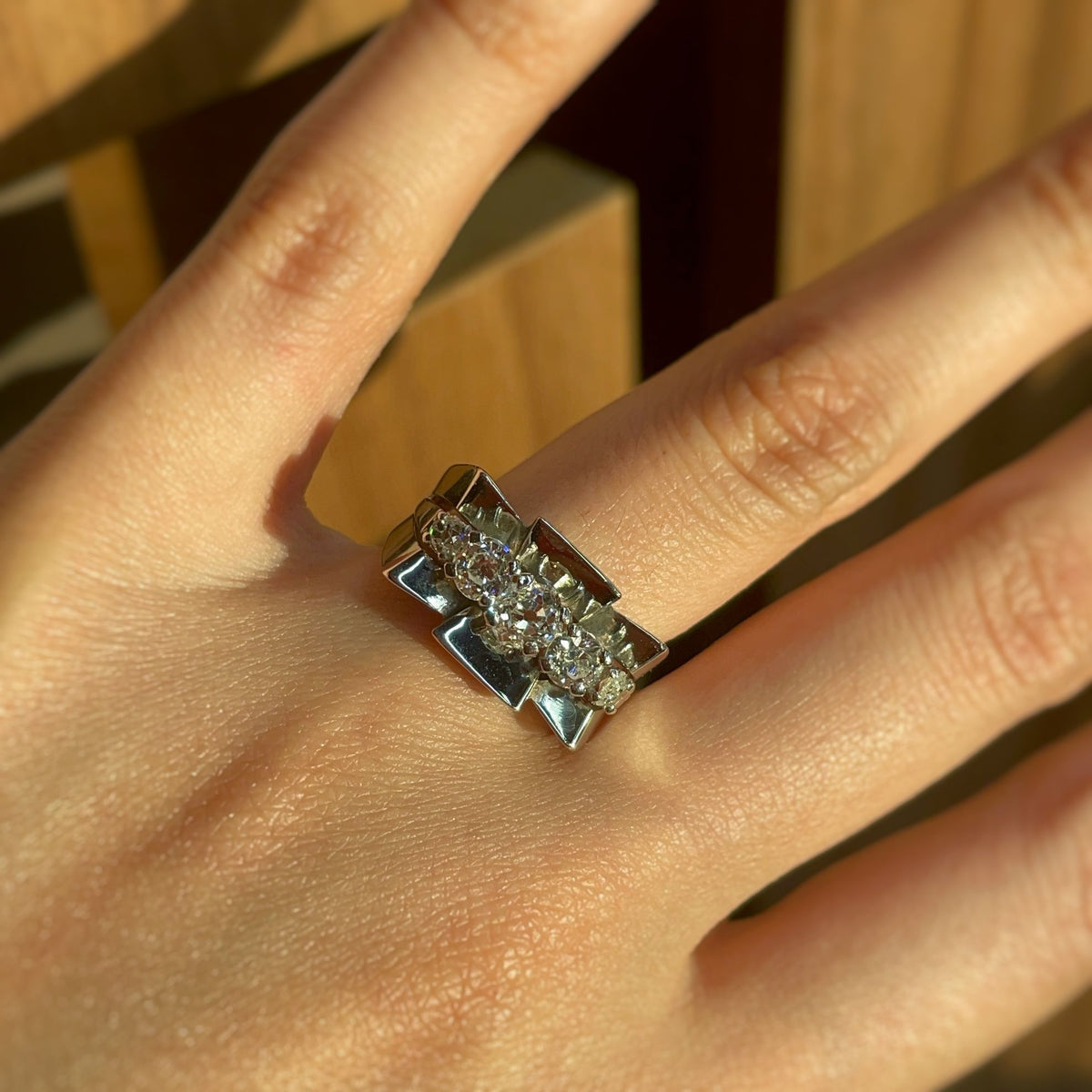 Bague en or blanc et diamants