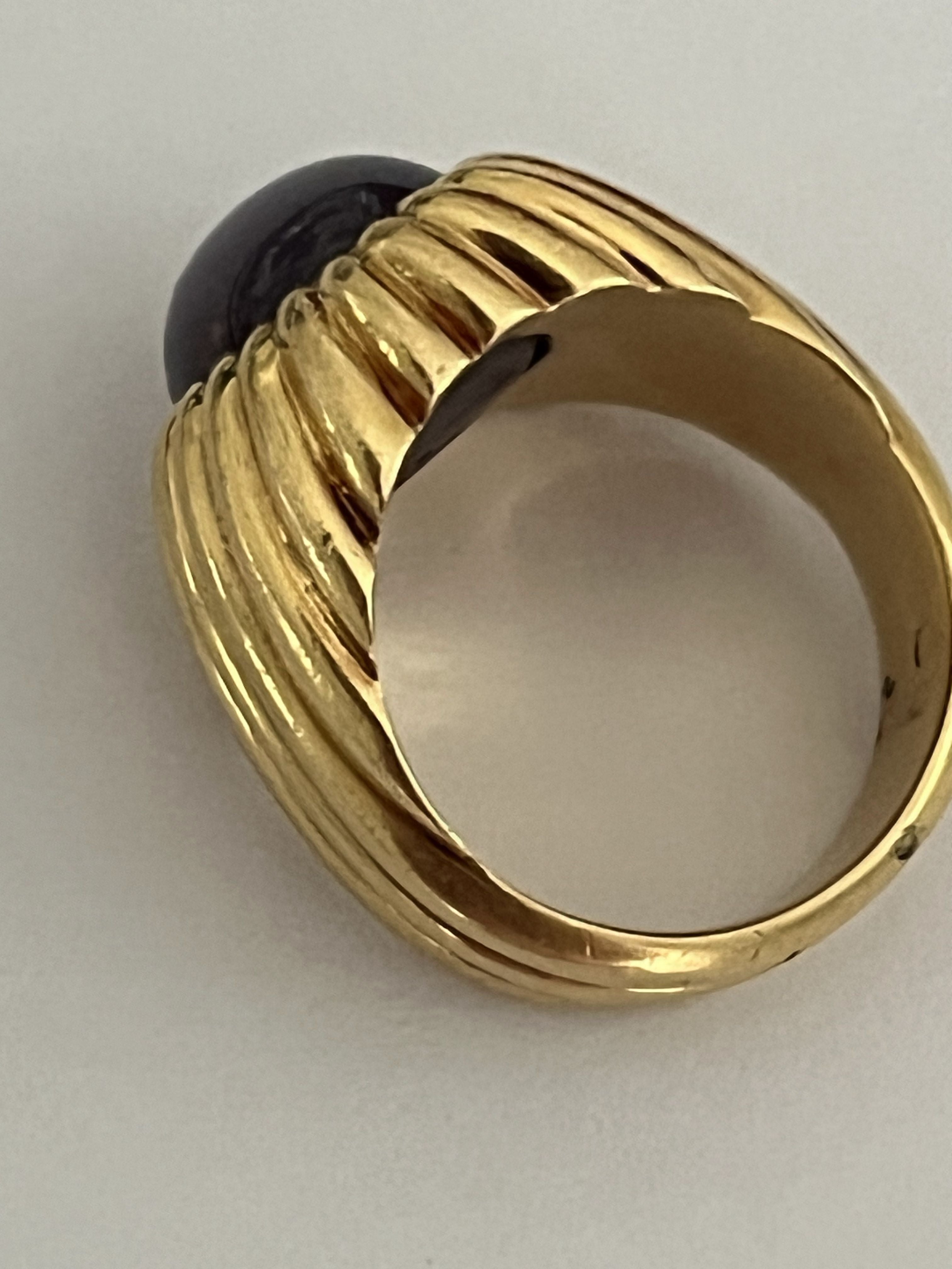 6679 - Bague Godronnée Or Jaune Saphir Etoilé