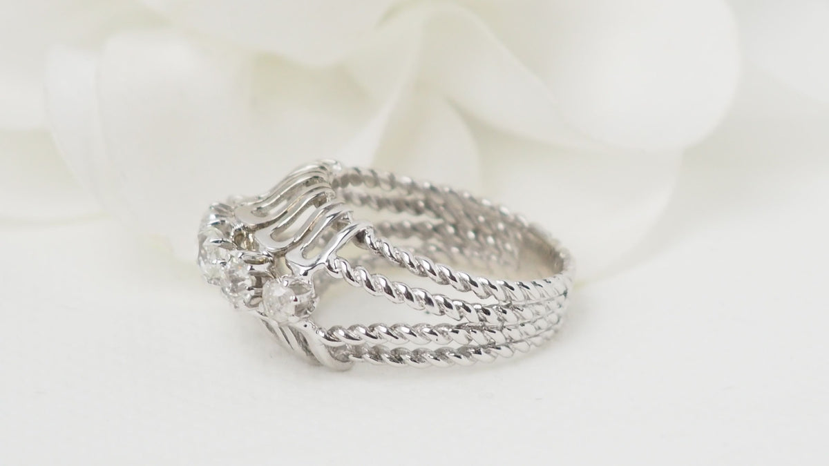 Bague Art Déco en or blanc et platine, diamants
