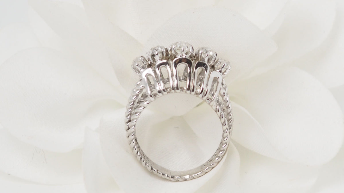 Bague Art Déco en or blanc et platine, diamants