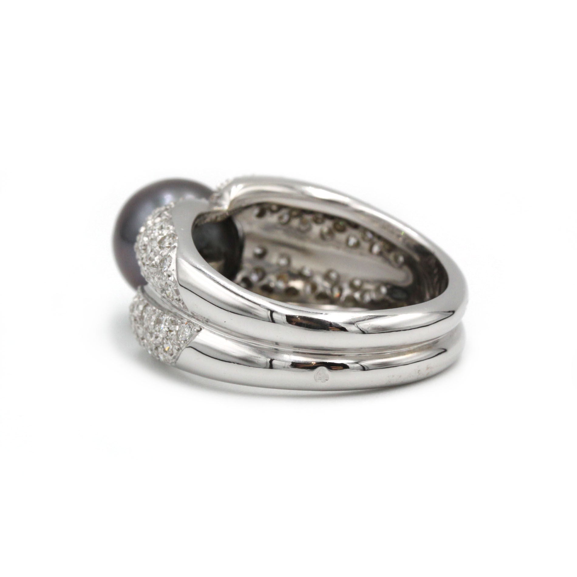 Bague or blanc 750 diamants environ 3 carats et perle de tahiti