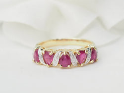 Bague alliance en or jaune et rubis