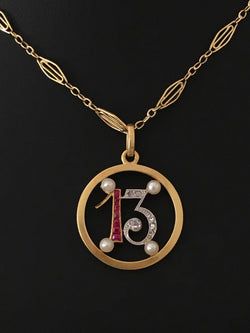 Pendentif Art Déco porte bonheur "13"