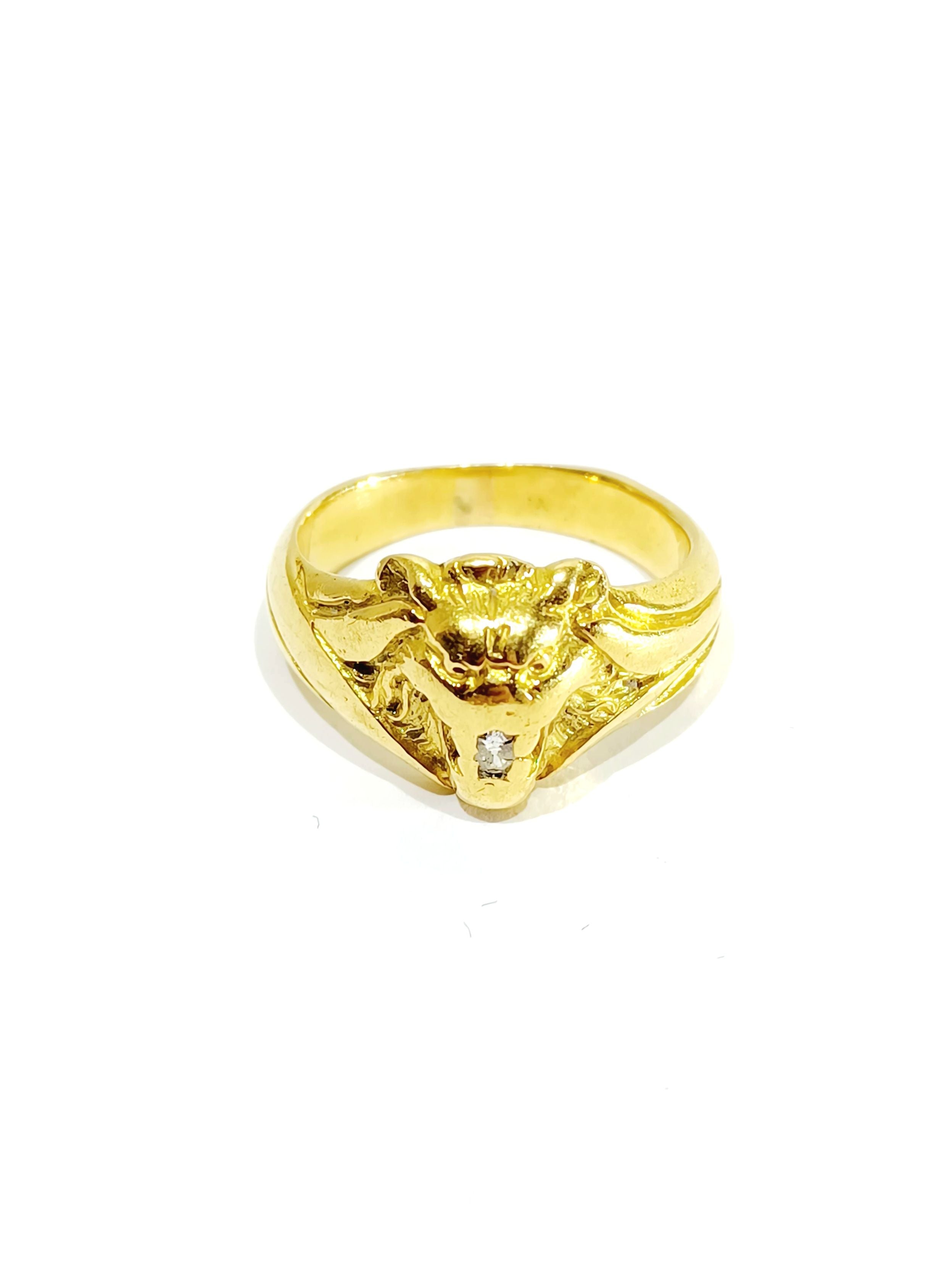 Bague tête de lion en or