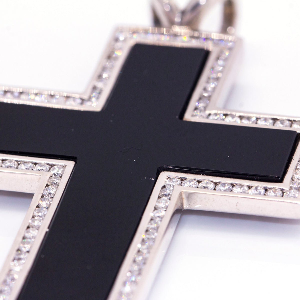 Pendentif CREU de DIAMANTS en or blanc