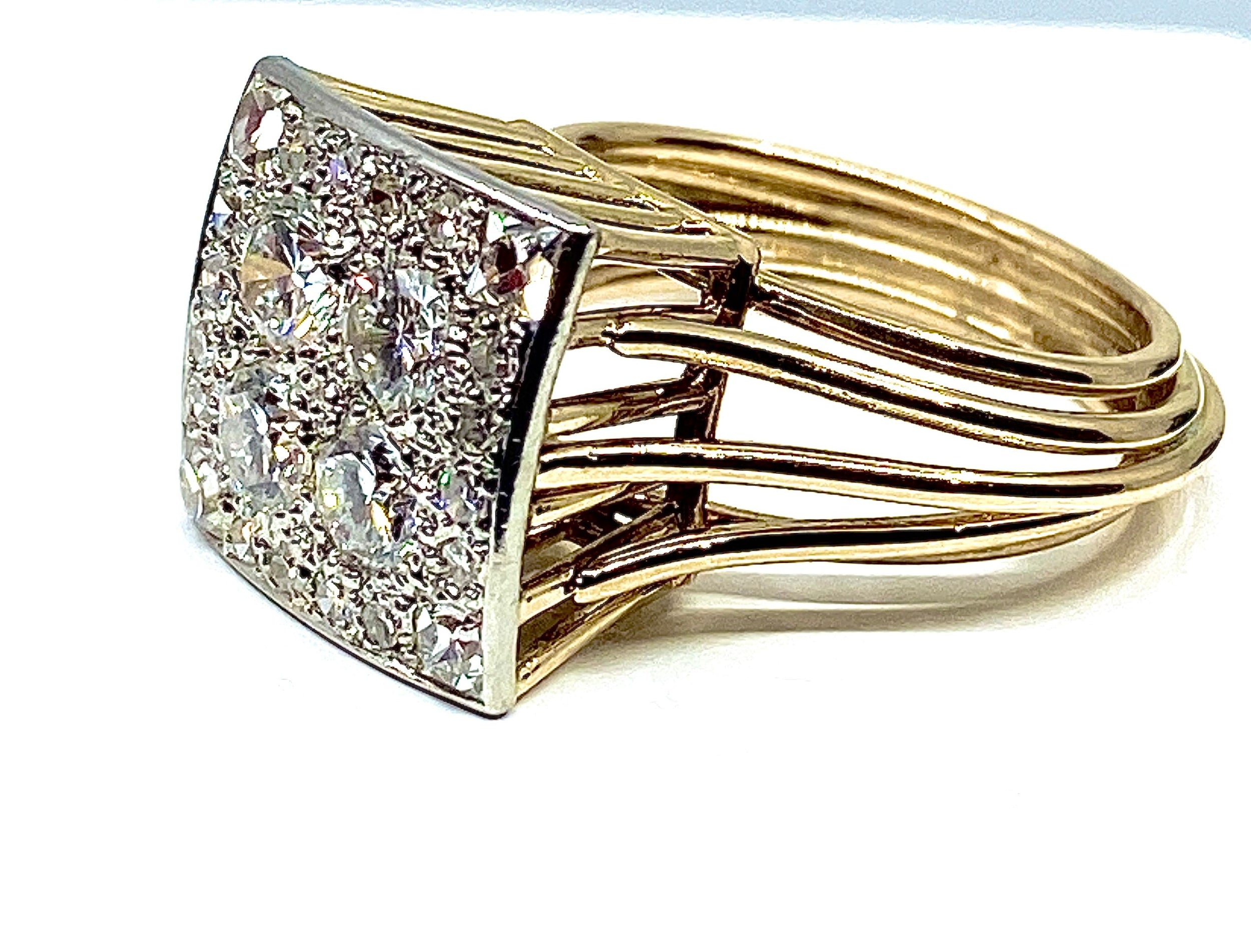 Bague en or jaune et or blanc 18 carats pavée de diamants