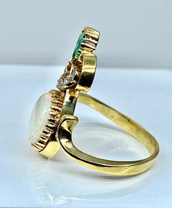 Bague en or jaune et or blanc 18 carats en opale, émeraude et diamants