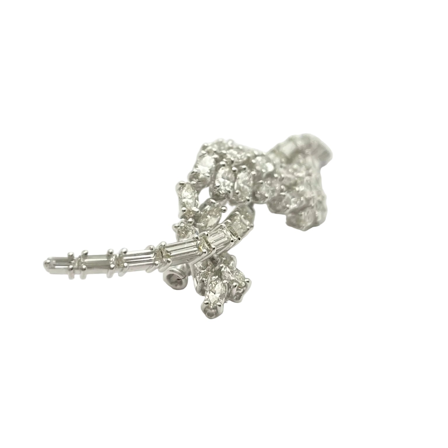 Broche BVLGARI Scritta en or blanc et diamants