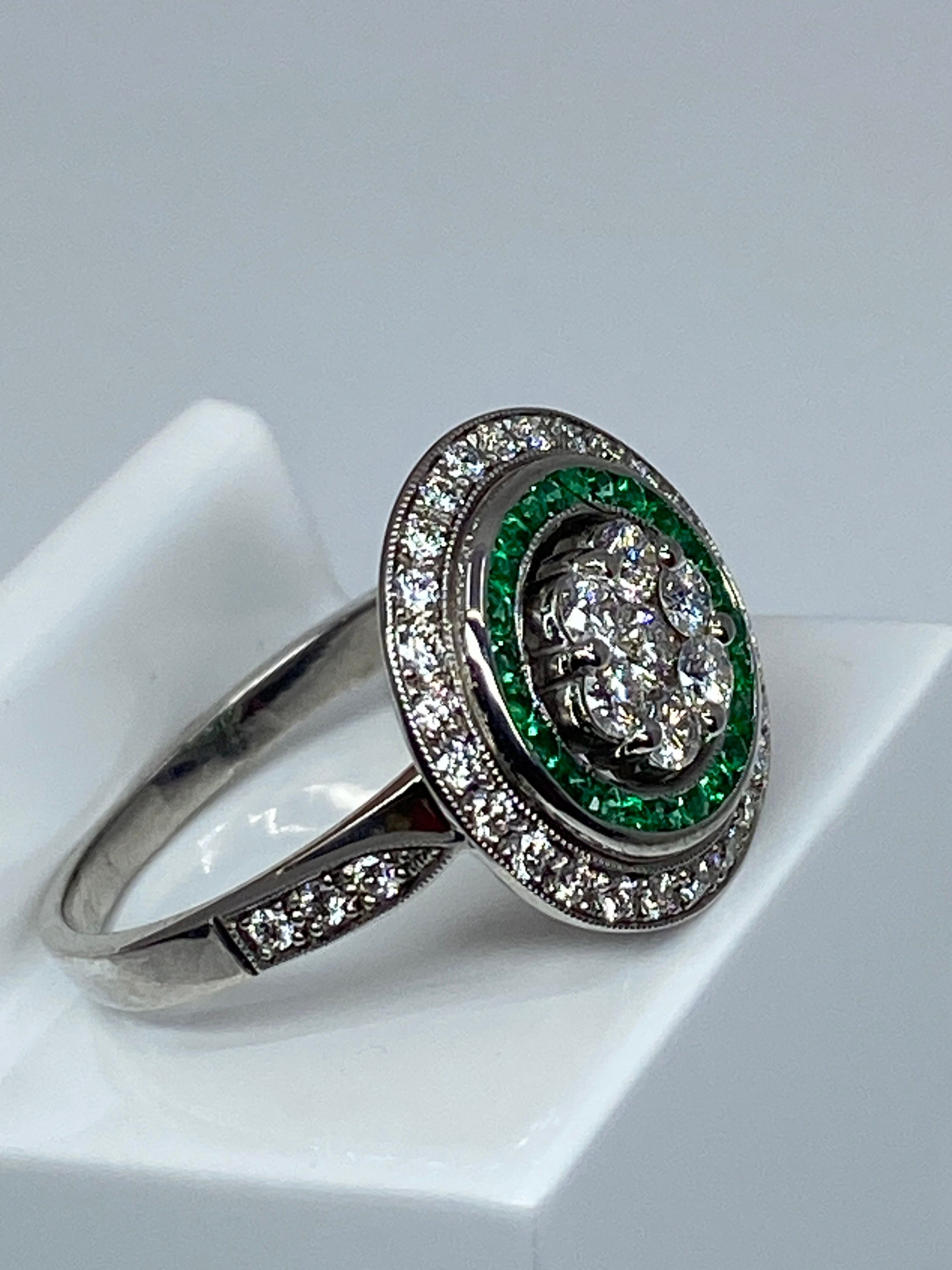 Round 18k gold emerald and diamond ART DECO style ring