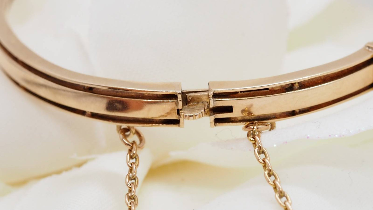 Bracelet en or rose et grenat