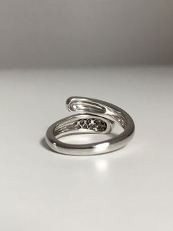 Bague BVLGARI modèle Astrea en or blanc 18K et diamants