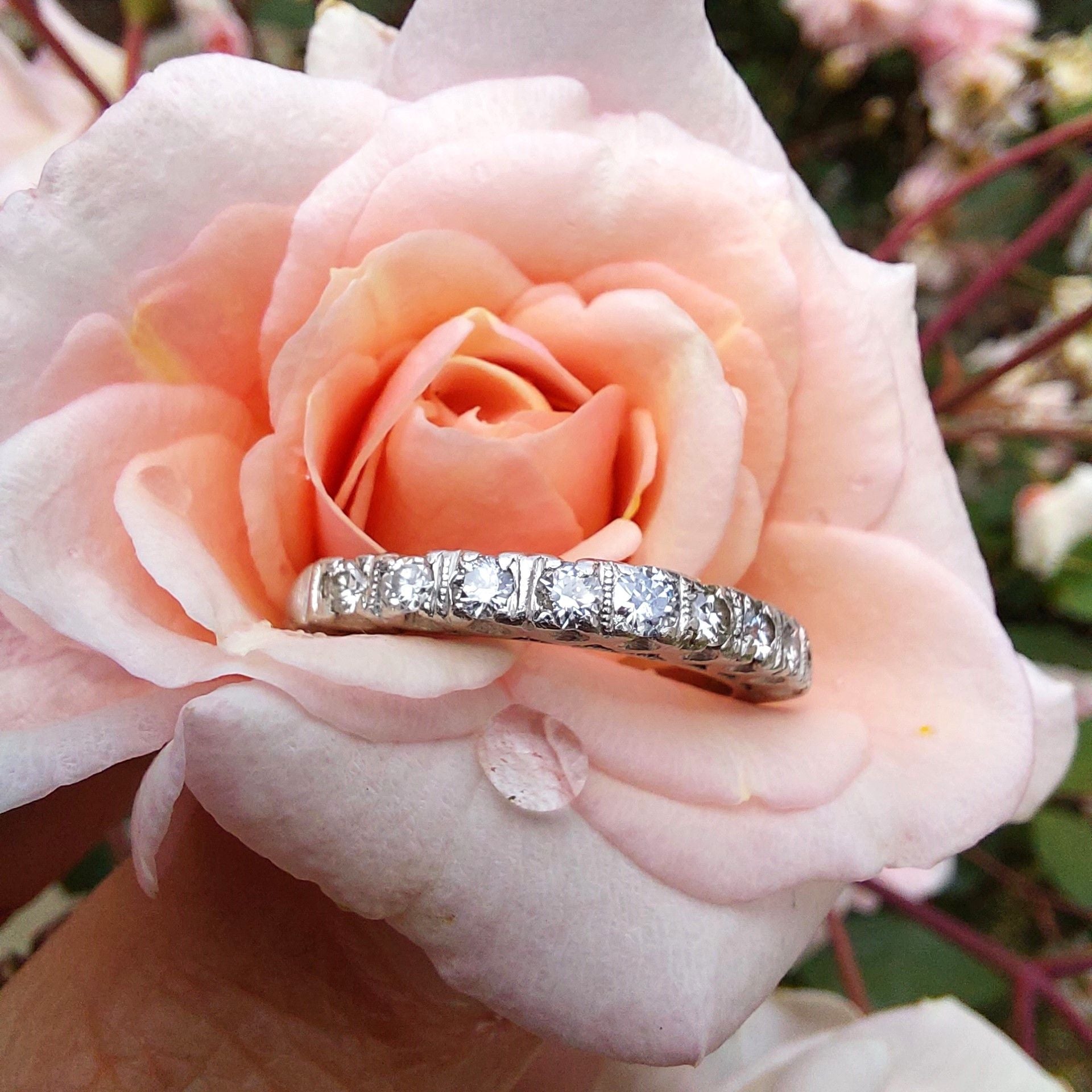 DEMI-ALLIANCE AMERICAINE, PLATINE ET DIAMANTS