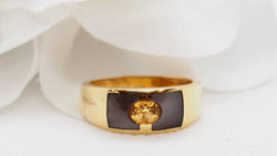 Bague Clozeau en or jaune , citrine et résine