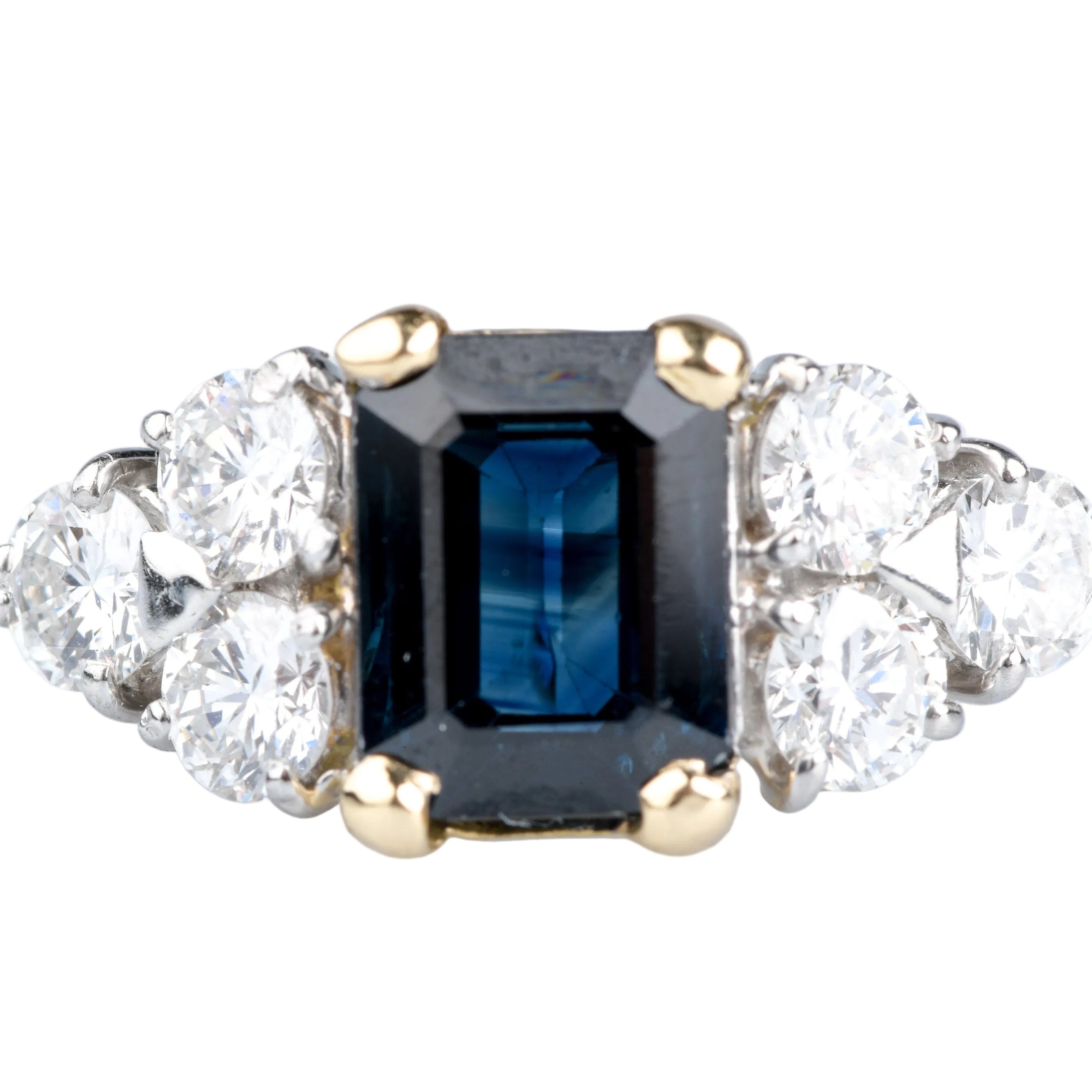 Bague Saphir taille émeraude en or blanc et diamants