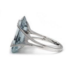 Ring at white gold and aquamarine