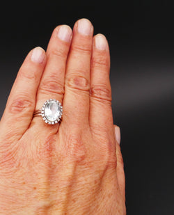 Ring Set with a natural Aquamarine And diamonds.