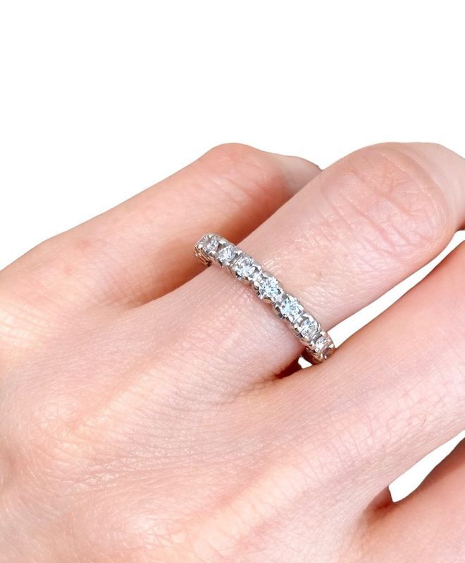 Bague Alliance Américaine, en or blanc 18k et diamants