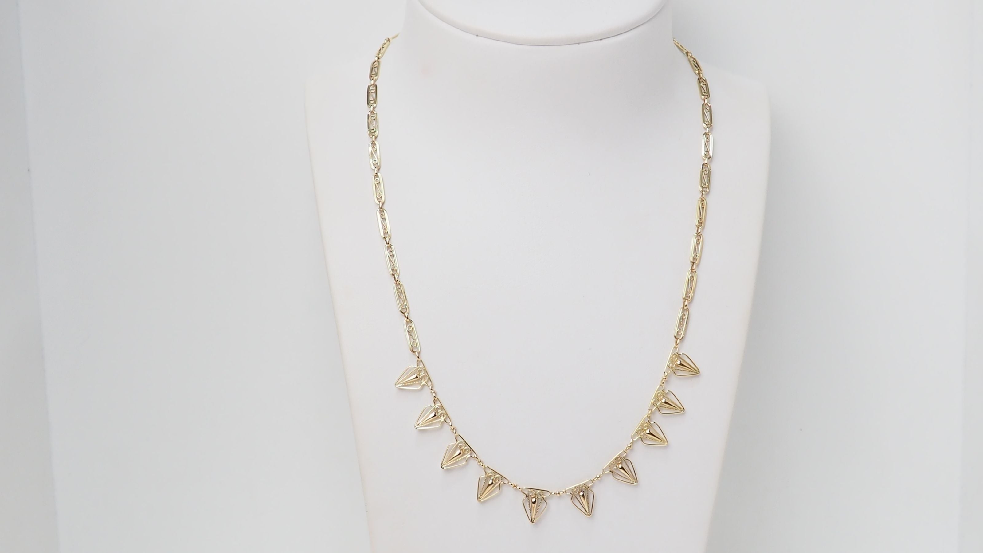 Collier draperie ancien en or jaune