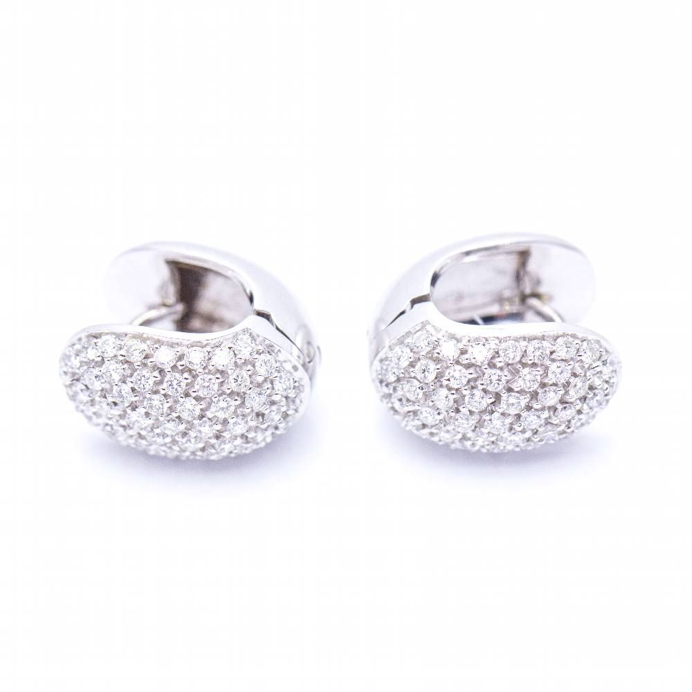 Boucles d'oreilles en or blanc et pavé de diamants d'occasion