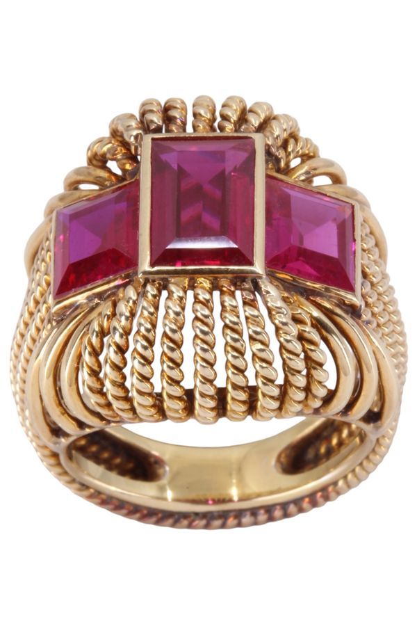 Bague cocktail années 60' rubis en or jaune
