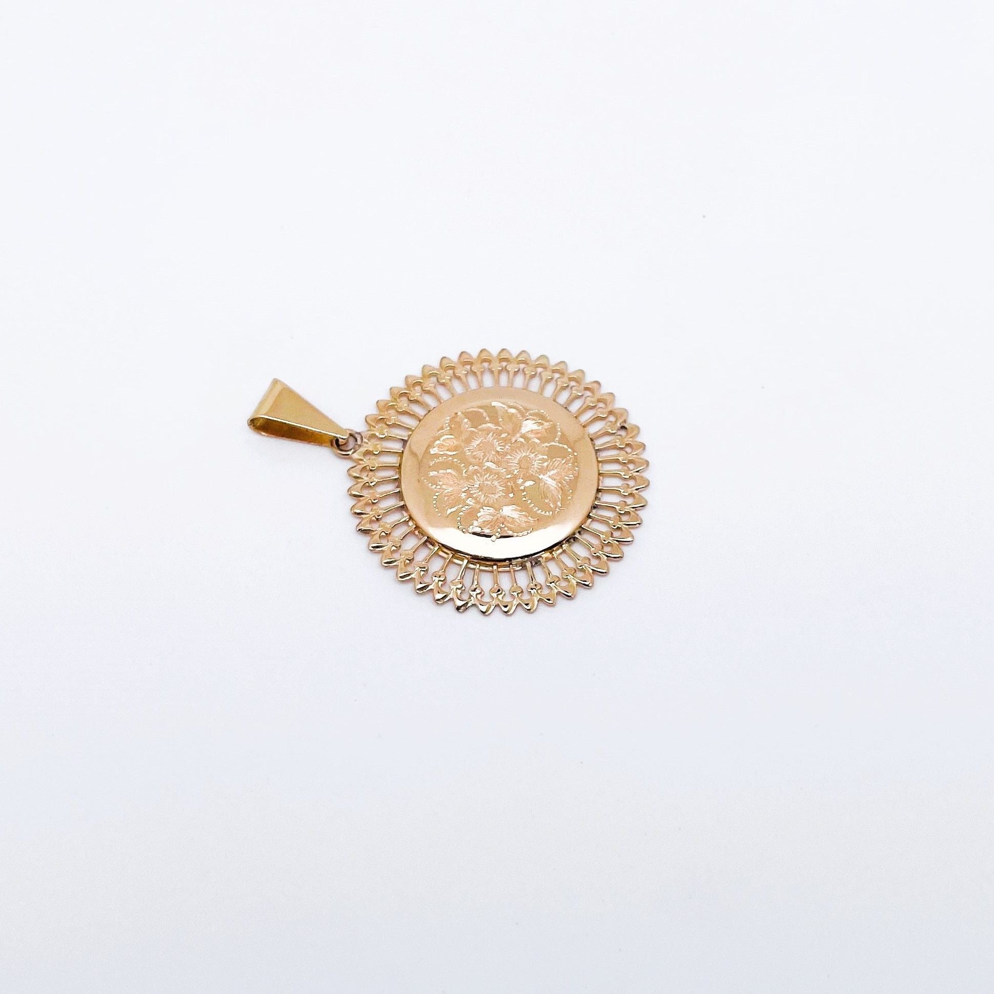 Médaille motif floral grand modèle en or rose