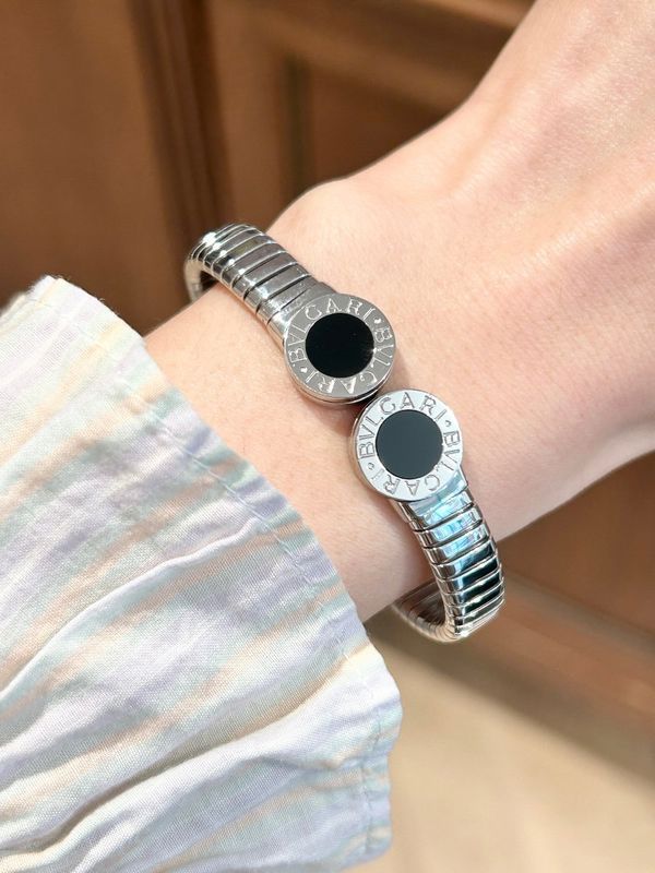 Bracelet BULGARI Bvlgari en acier et onyx