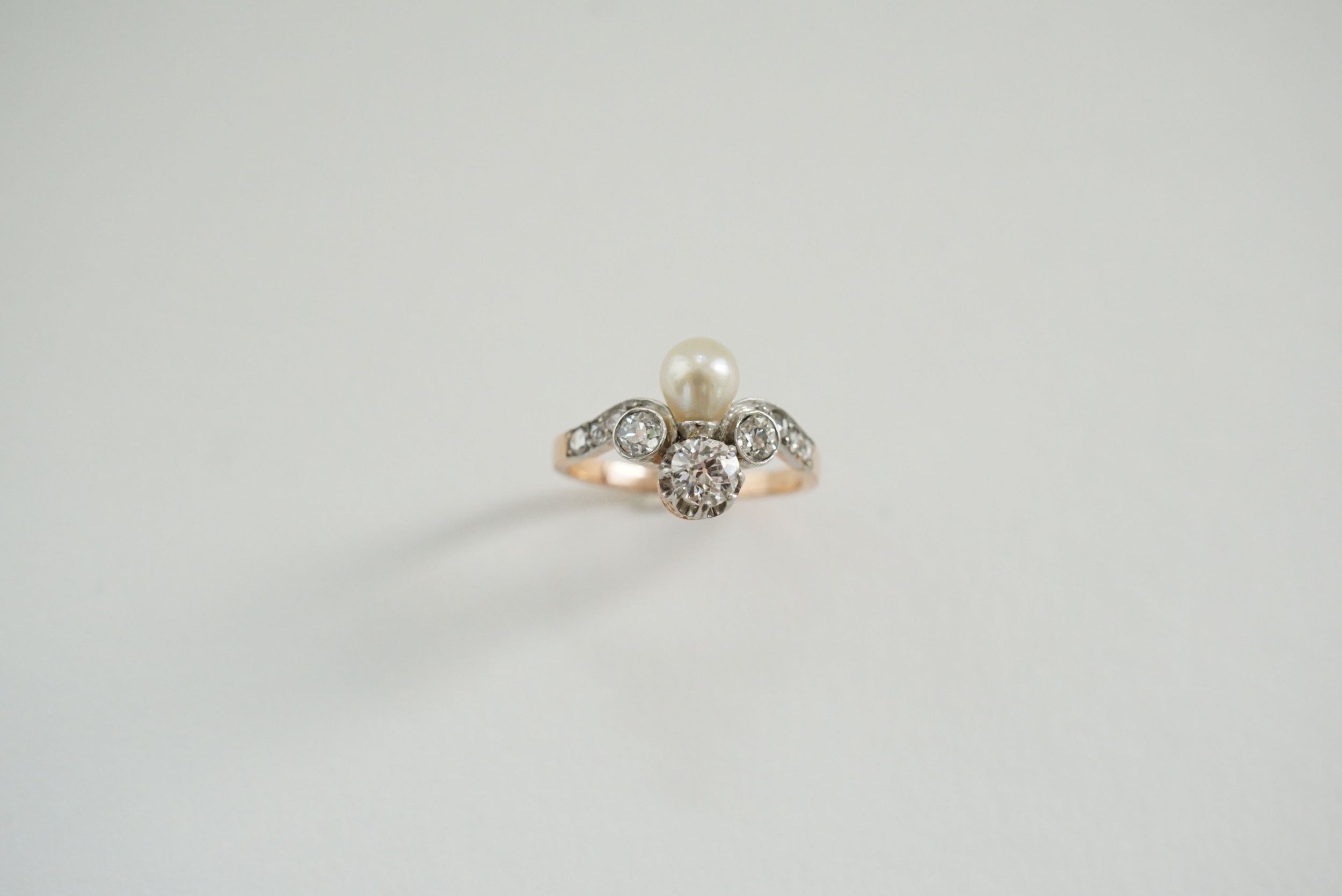 Bague Duchesse or perle et diamants