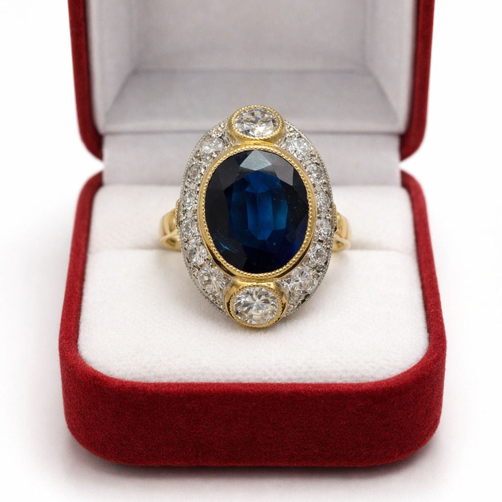 Bague Entourage en or jaune, platine saphir et diamants