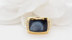 Bague Clozeau en or jaune, diamants et résine