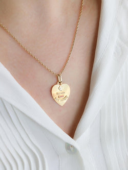 Médaille amour AUGIS coeur Plus qu'hier moins que demain or jaune rubis - Castafiore